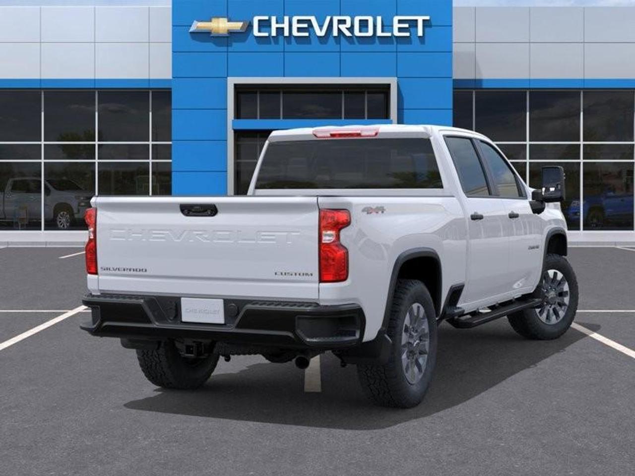 2026 Chevrolet Silverado 2500 HD Custom Photo3