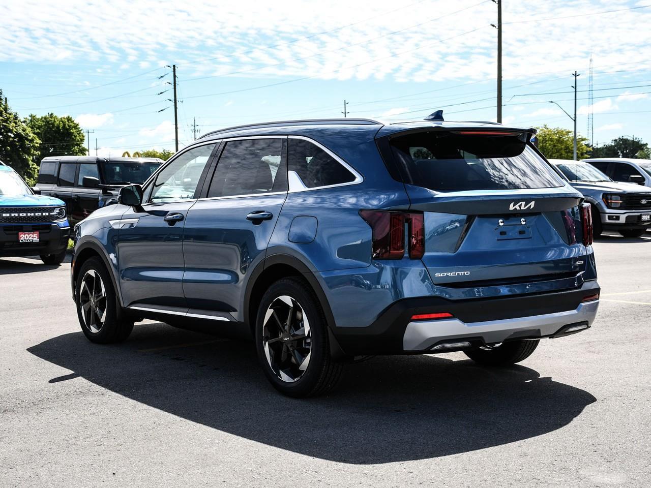 2026 Kia Sorento Plug-In Hybrid 2026 Kia Sorento Plug-In Hybrid – EX Photo