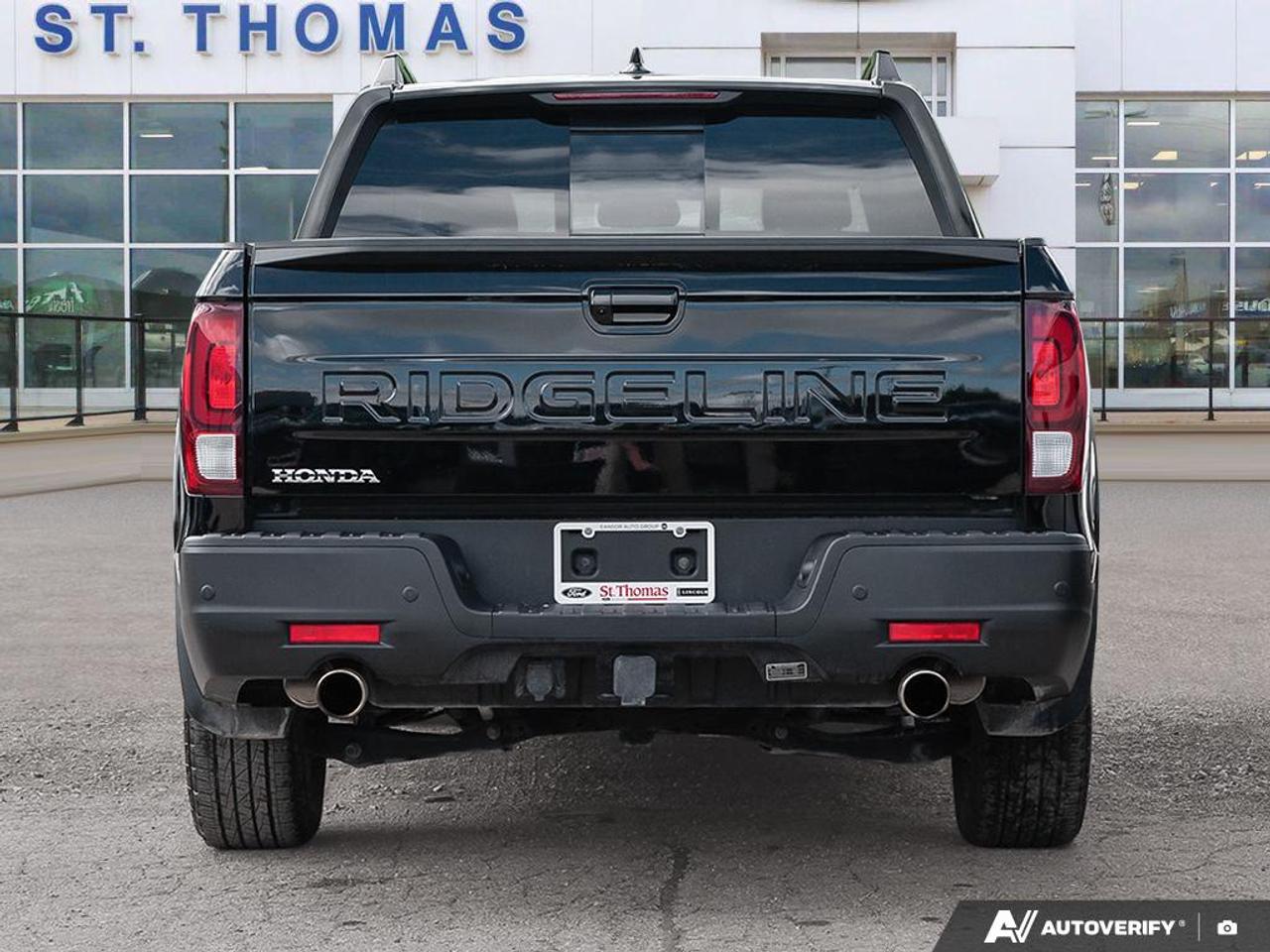 2025 Honda Ridgeline Black Edition Photo4