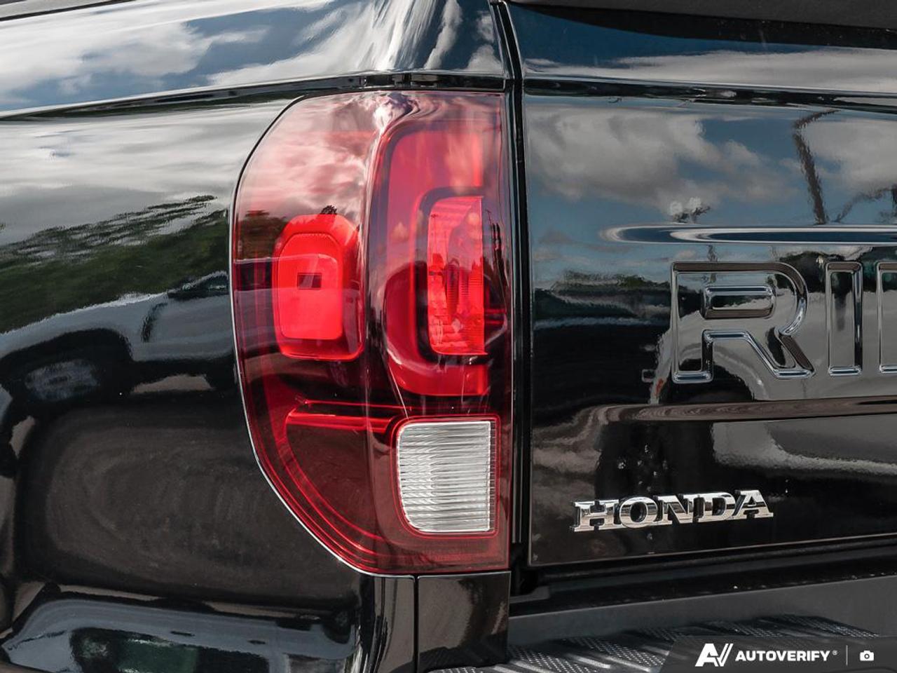 2025 Honda Ridgeline Black Edition Photo
