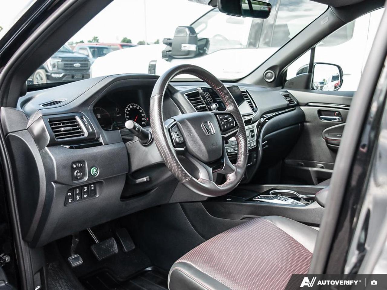 2025 Honda Ridgeline Black Edition Photo