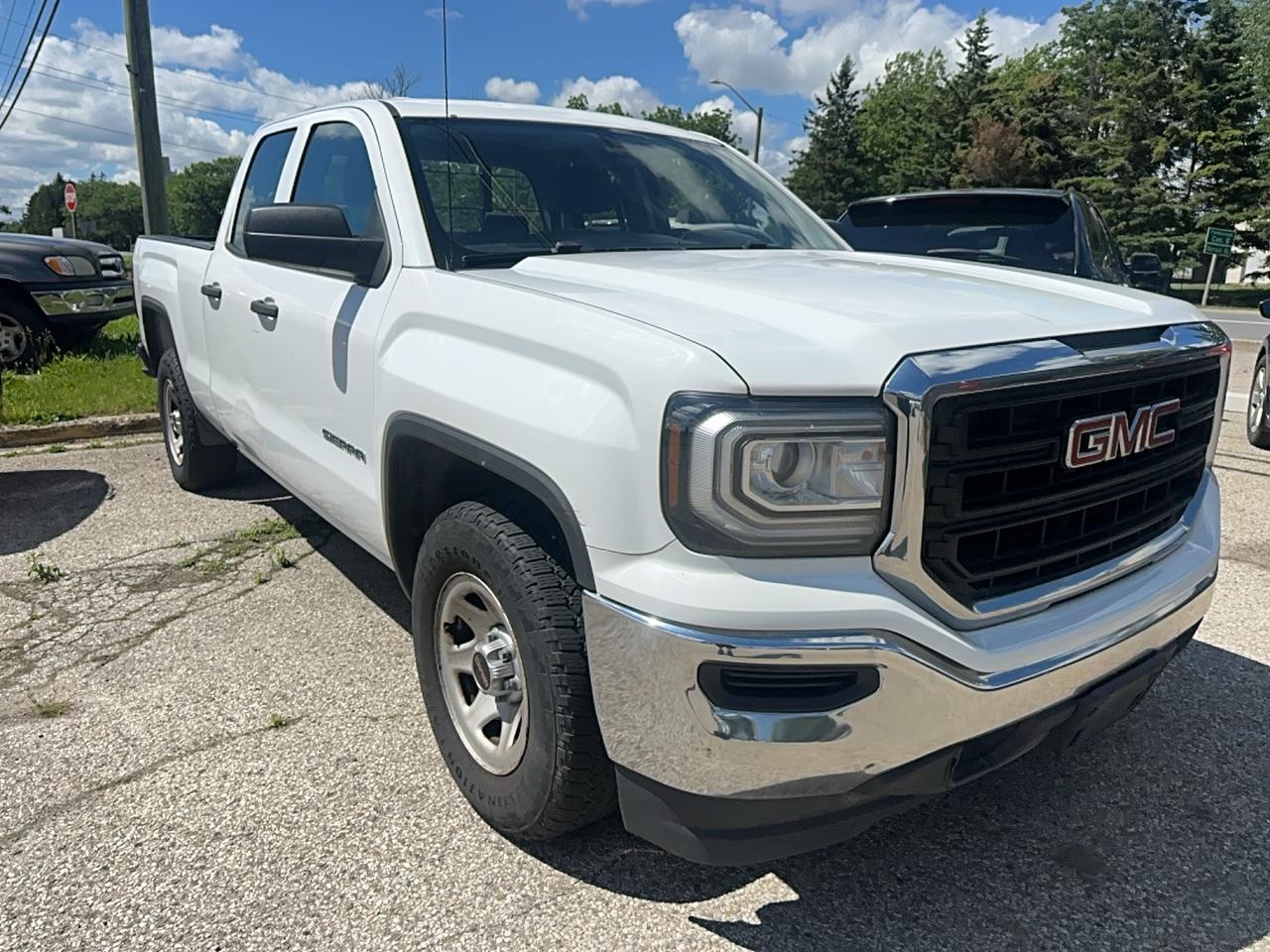 2018 GMC Sierra 1500 WT Photo3