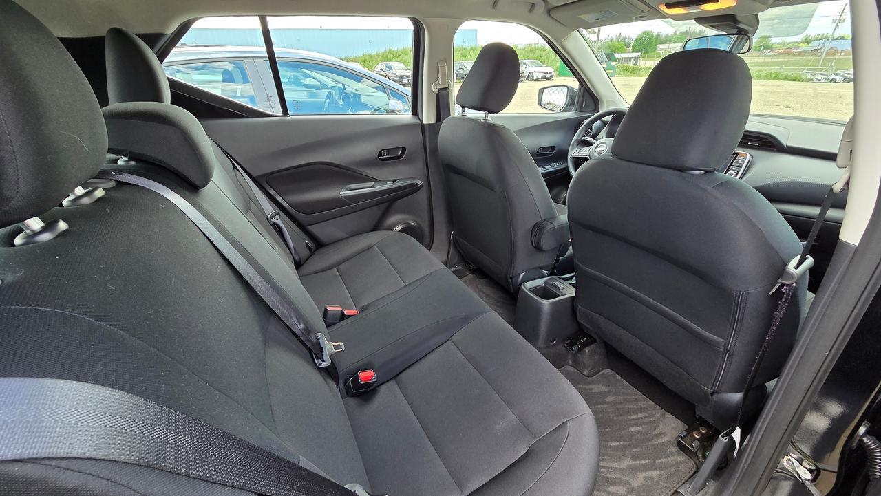 2025 Nissan Kicks S Photo