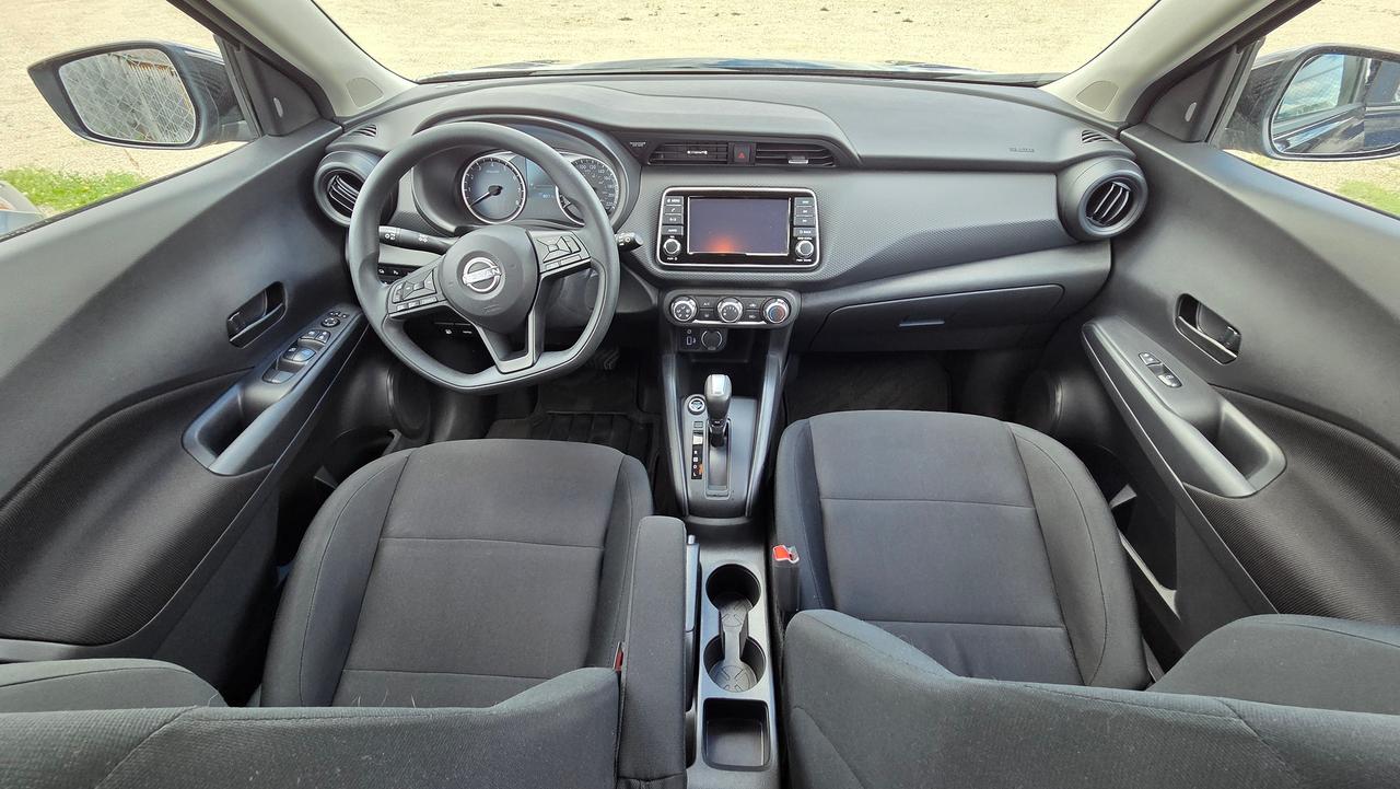 2025 Nissan Kicks S Photo