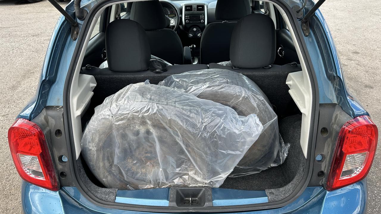 2015 Nissan Micra S Photo