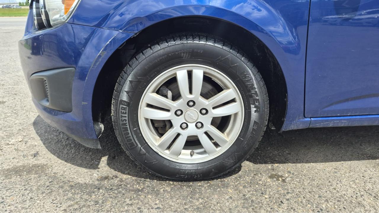 2014 Chevrolet Sonic LT, HATCH, ALLOYS, AUTO 4 CYL, CERTIFIED Photo