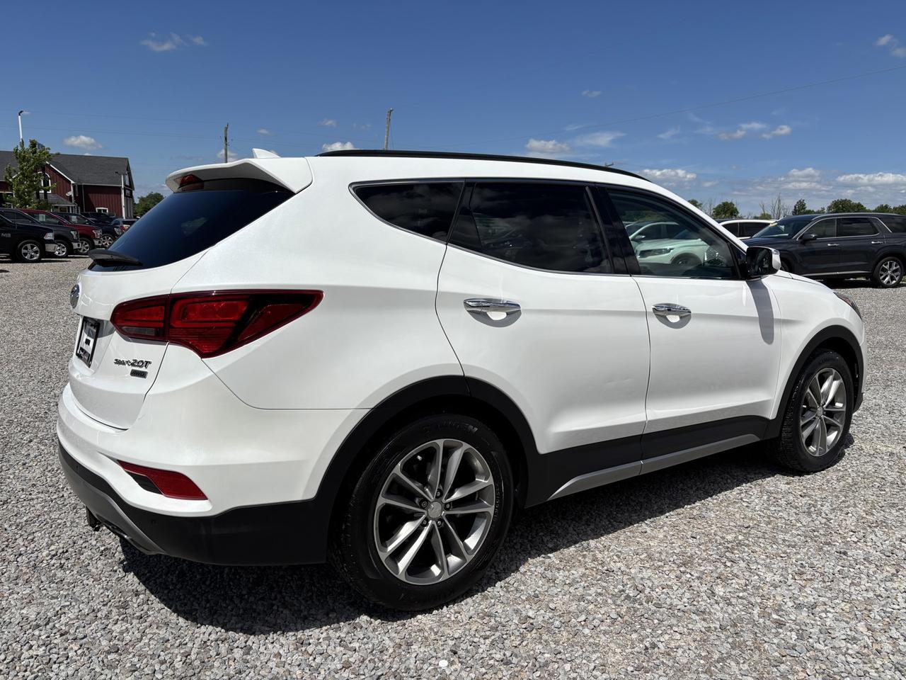 2017 Hyundai Santa Fe Sport 2.0T Ultimate AWD Photo4