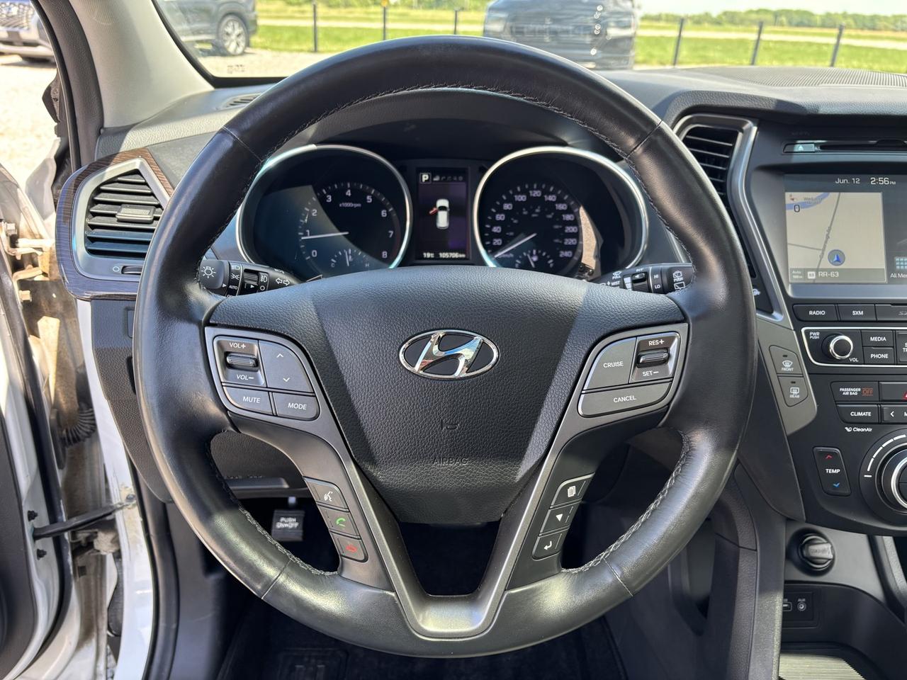 2017 Hyundai Santa Fe Sport 2.0T Ultimate AWD Photo