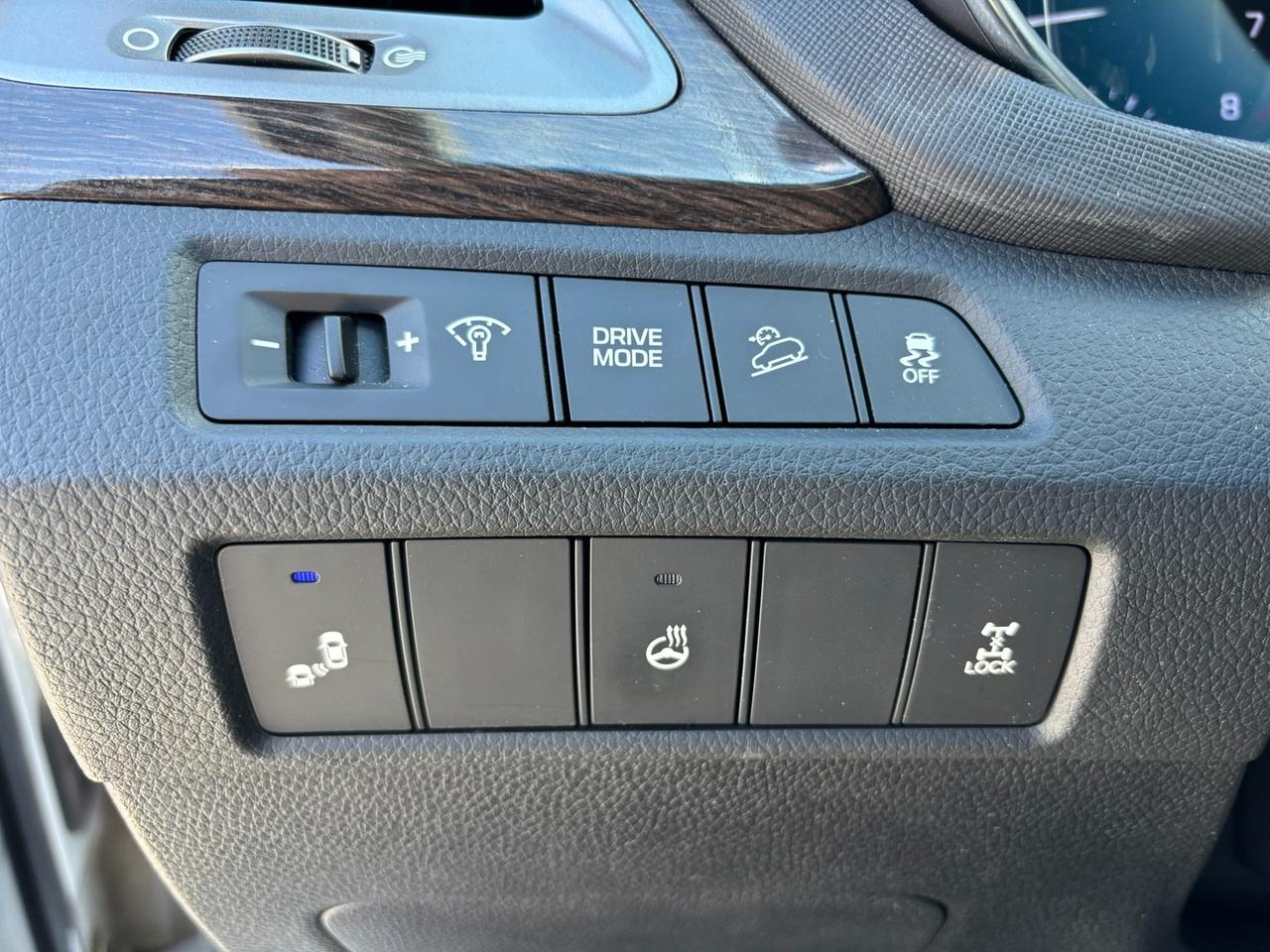 2017 Hyundai Santa Fe Sport 2.0T Ultimate AWD Photo