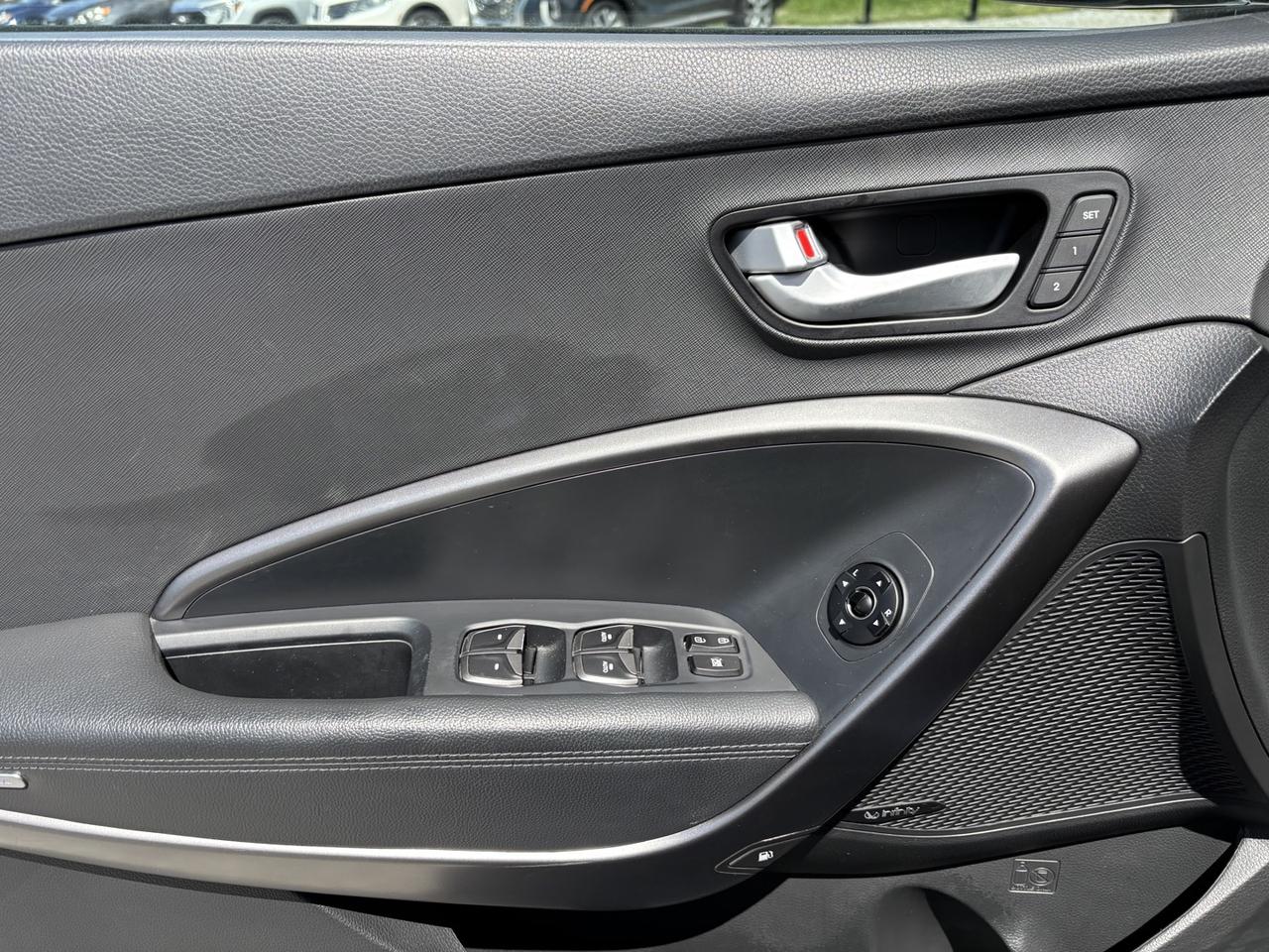 2017 Hyundai Santa Fe Sport 2.0T Ultimate AWD Photo