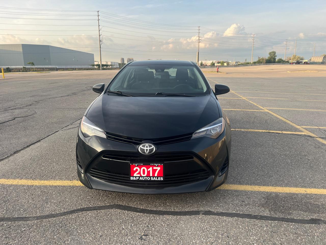 2017 Toyota Corolla 4dr Sdn CVT LE Photo1