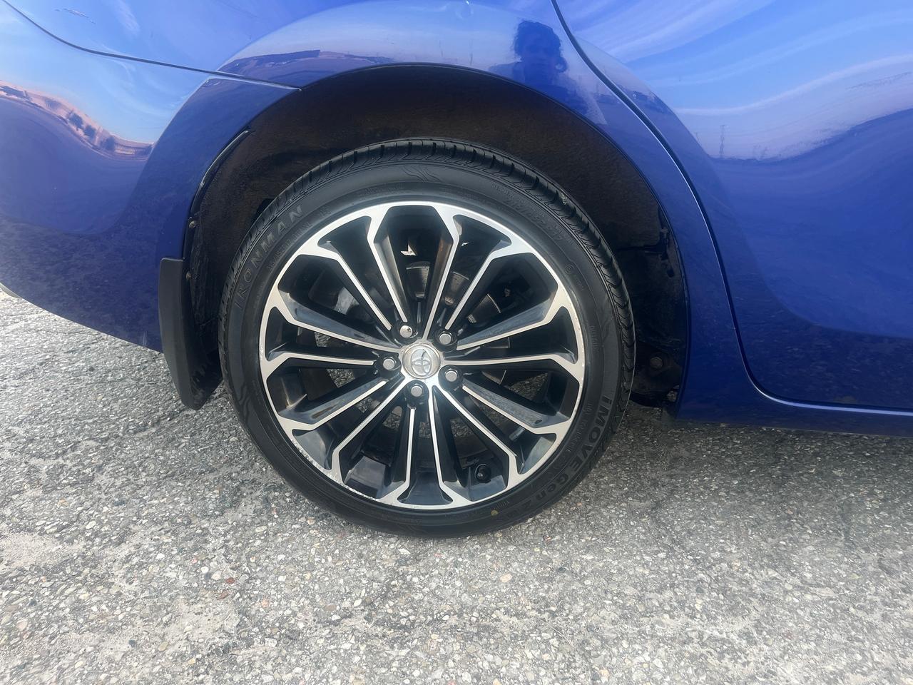 2015 Toyota Corolla 4dr Sdn CVT S Photo
