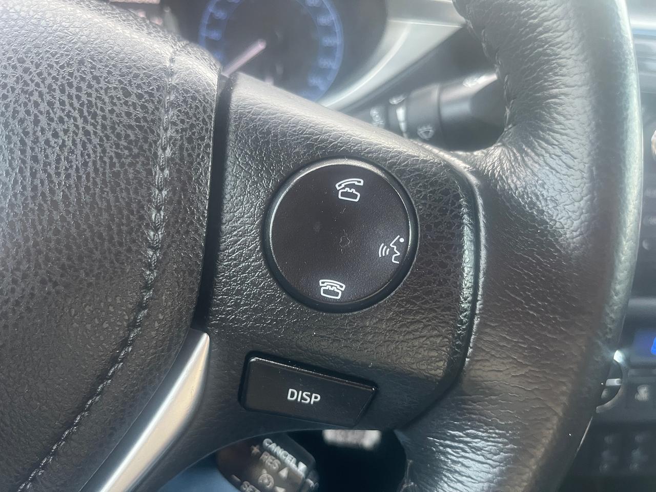2015 Toyota Corolla 4dr Sdn CVT S Photo