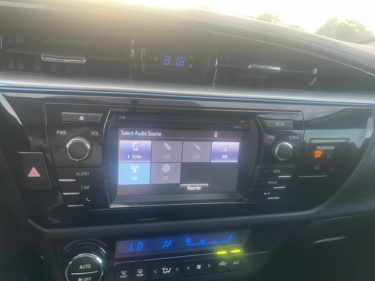 2015 Toyota Corolla 4dr Sdn CVT S Photo