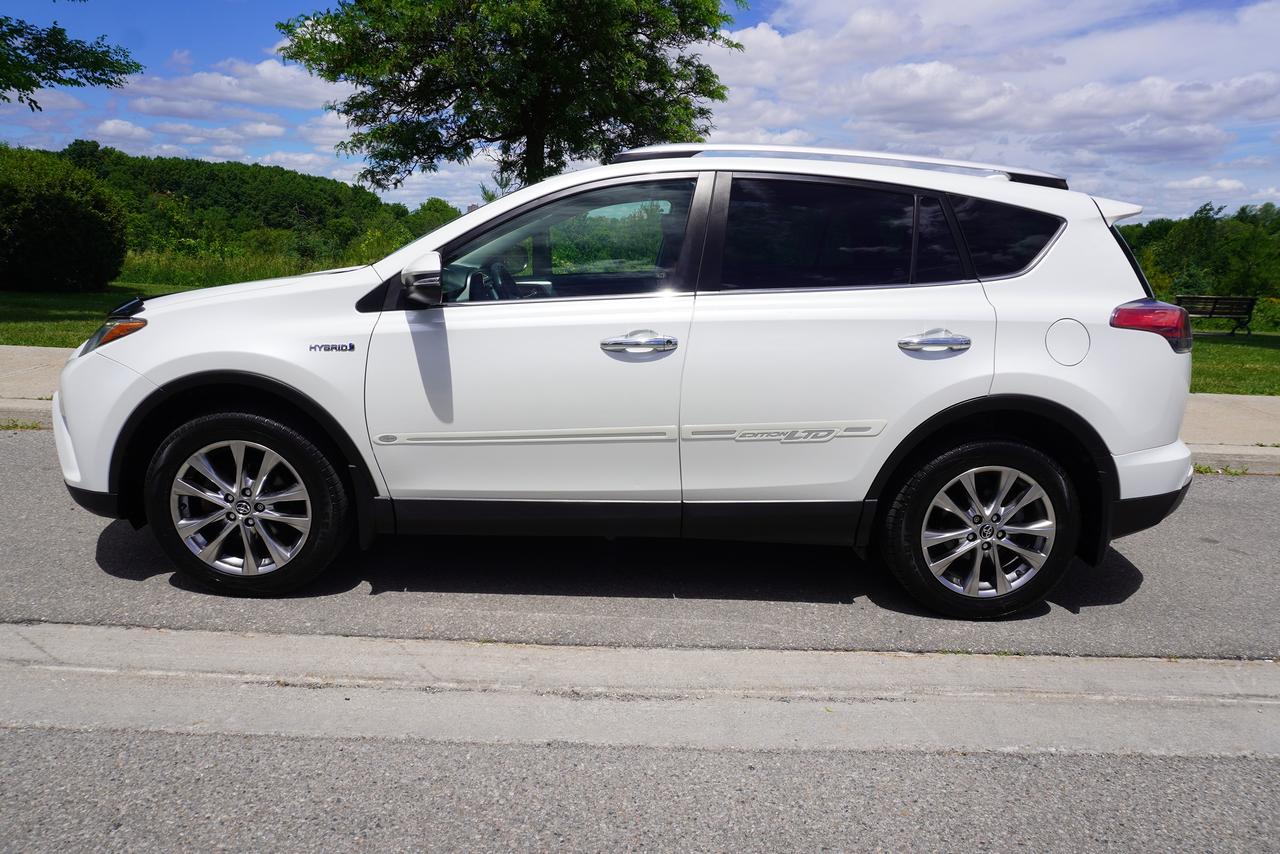 2016 Toyota RAV4 LIMITED / ACCIDENT FREE / ONE OWNER / LIKE NEW! Photo