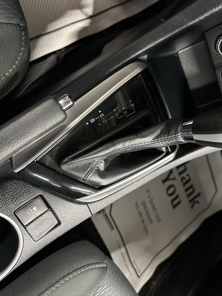 2018 Toyota Corolla LE Photo35