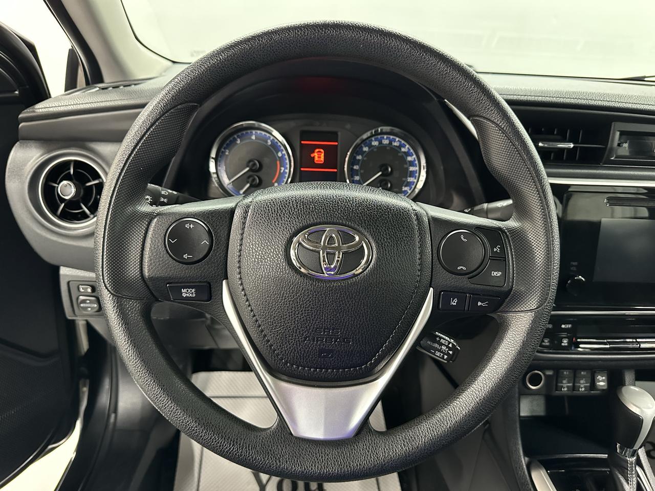 2018 Toyota Corolla LE Photo13
