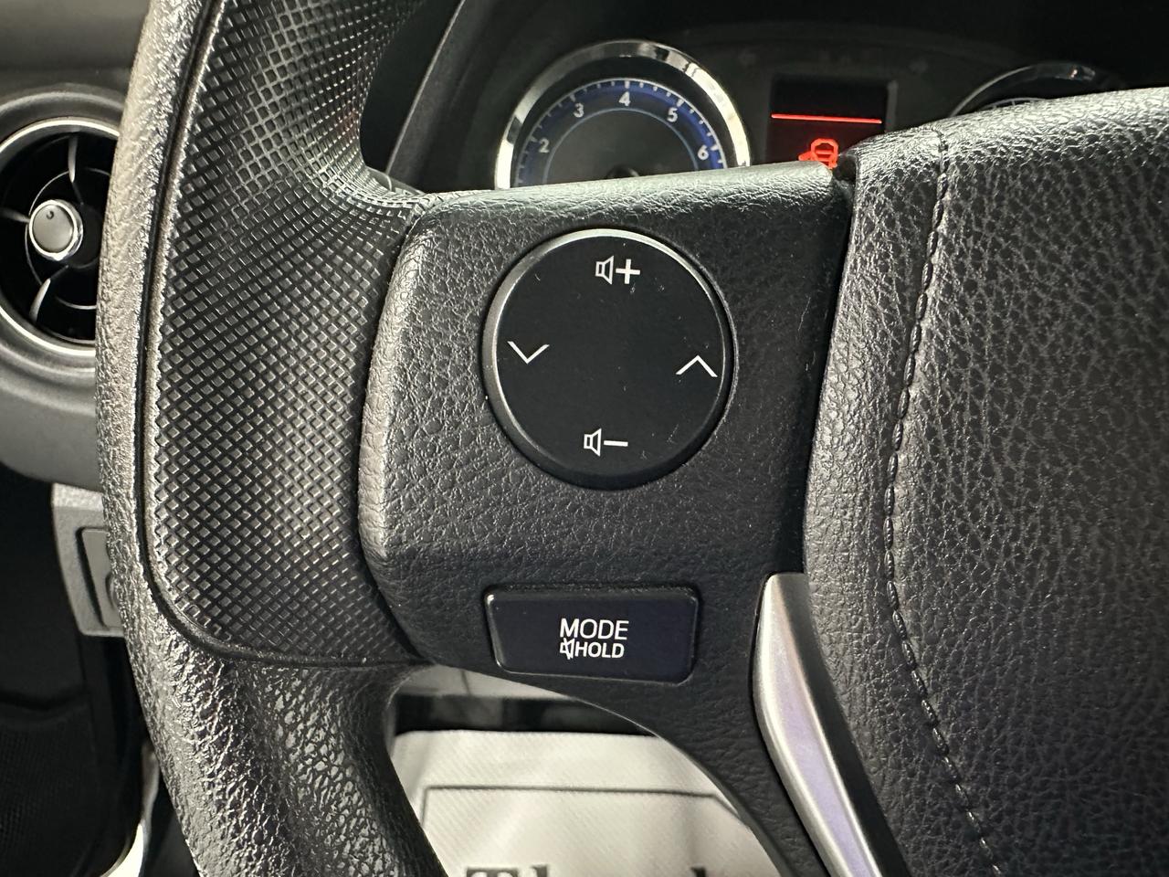 2018 Toyota Corolla LE Photo11