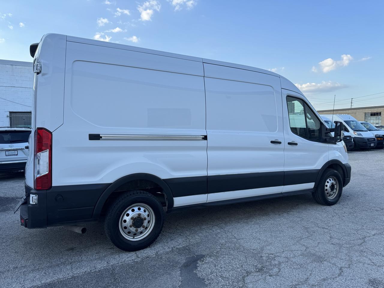 2024 Ford Transit Cargo Van T-250 148" Med Rf 9070 GVWR AWD - Photo #5