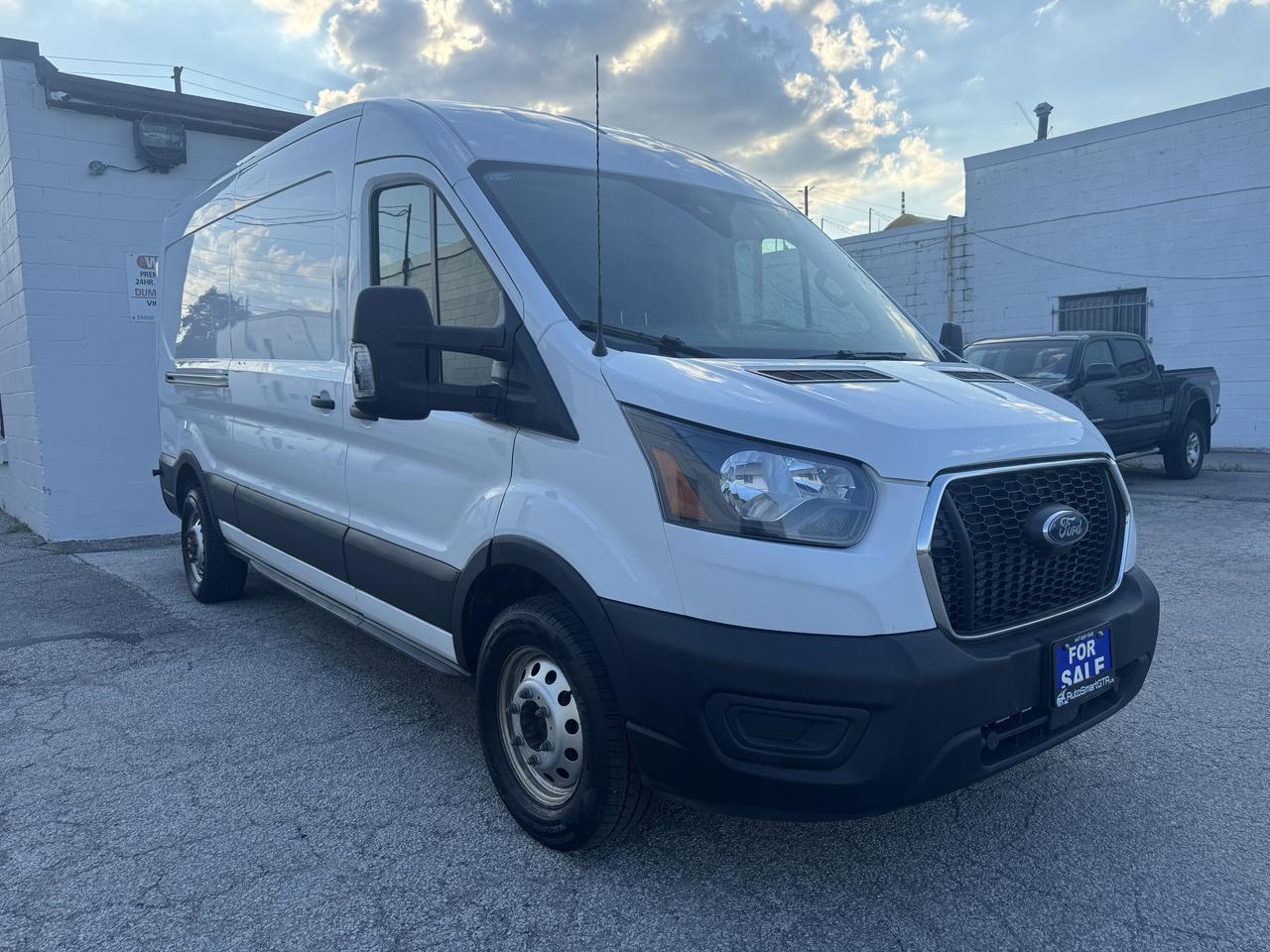 2024 Ford Transit Cargo Van T-250 148" Med Rf 9070 GVWR AWD - Photo #4