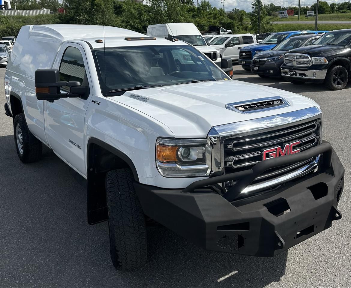 2017 GMC Sierra 3500  Photo3