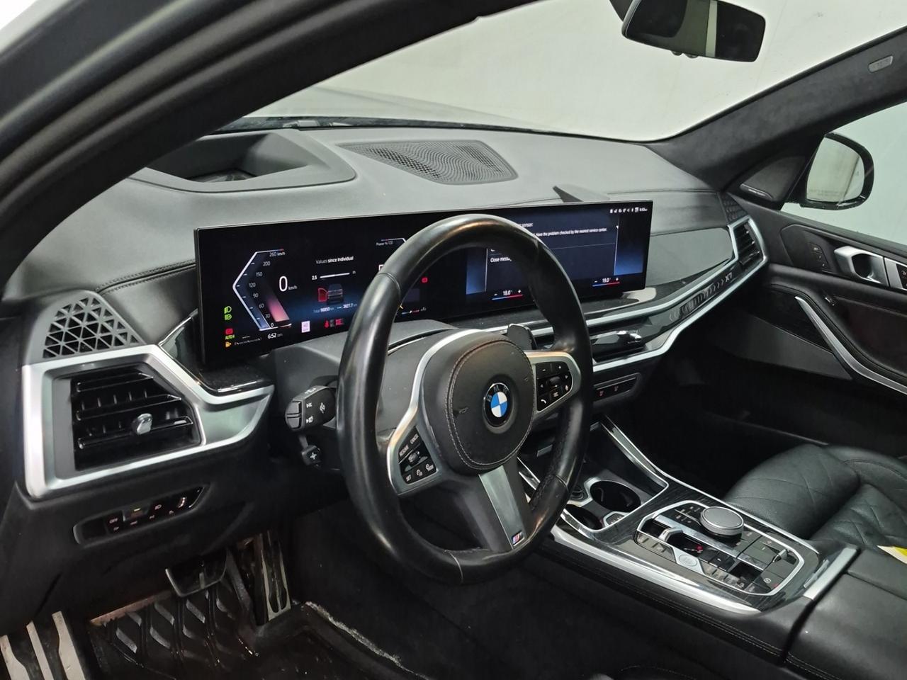 2023 BMW X7 xDrive40i M SPORT | 7 PASS | CLEAN CARFAX | HUD | Photo