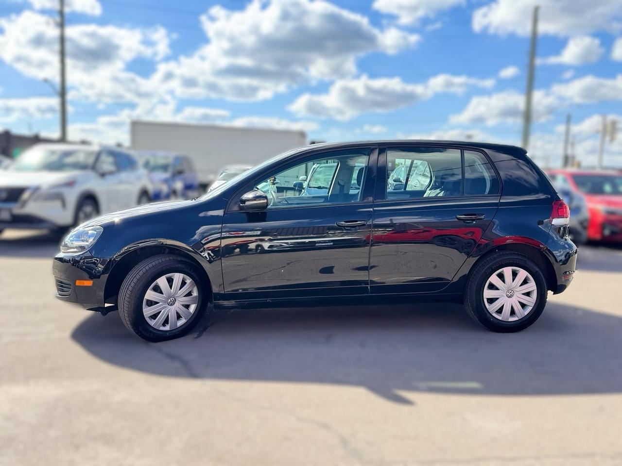 2012 Volkswagen Golf AUTO ONE OWNER SAFETY 2.5L ENG NEW TIRES & BRAKES Photo3