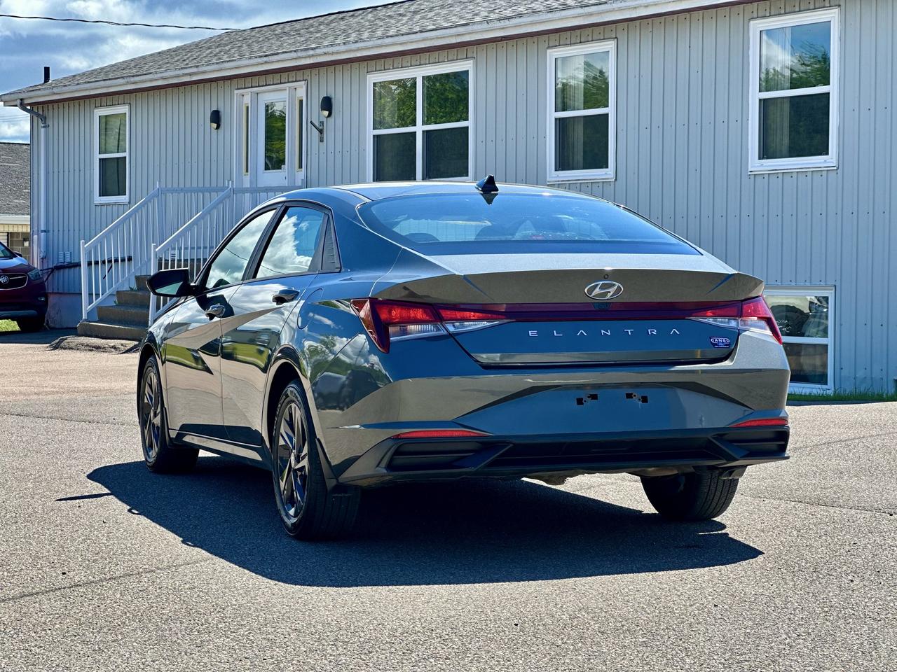 2023 Hyundai Elantra PREFERRED W/HEATED SEATS/HEATED WHEEL Photo3