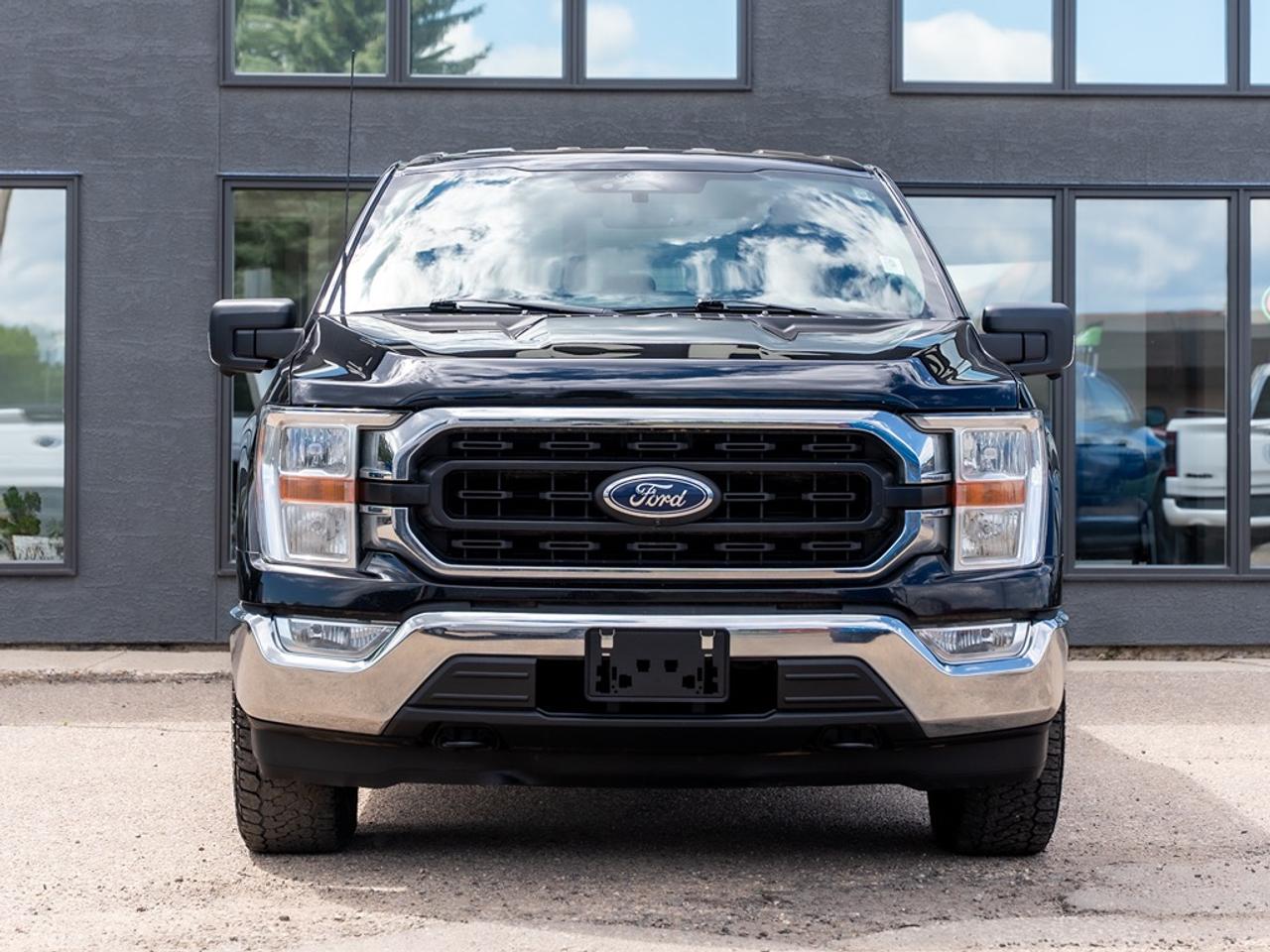 2021 Ford F-150 XLT Photo2