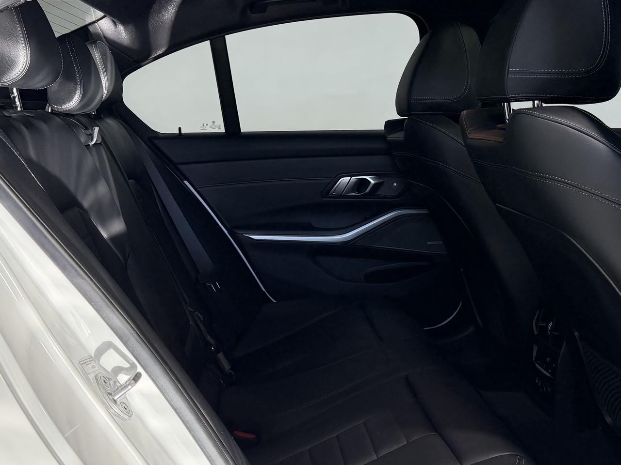 2019 BMW 3 Series 330i xDrive M-Sport, No Accident, Navi, Backup Photo