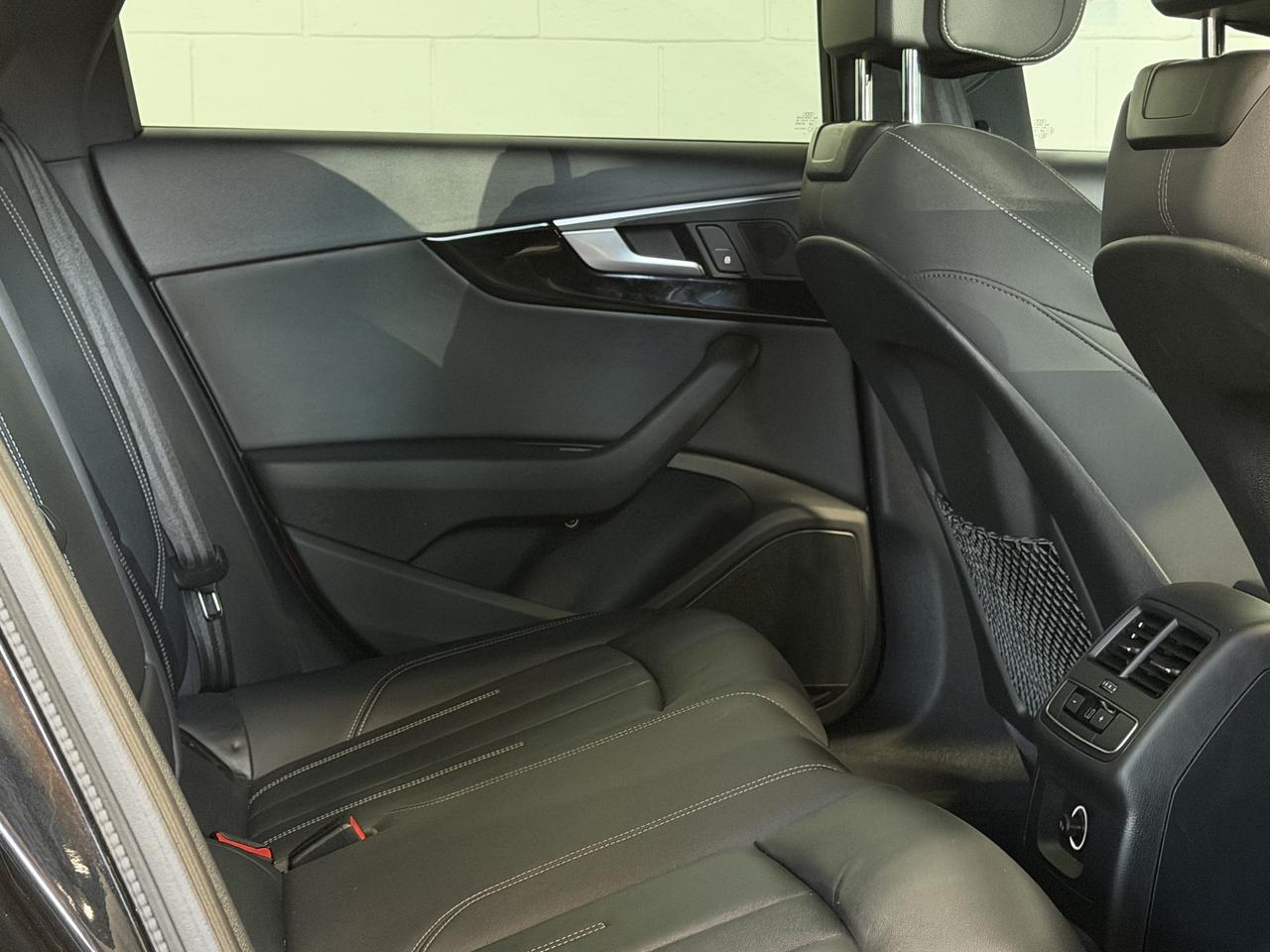 2020 Audi A4 Progressiv S-Line, Navi, Backup, Sunroof Photo