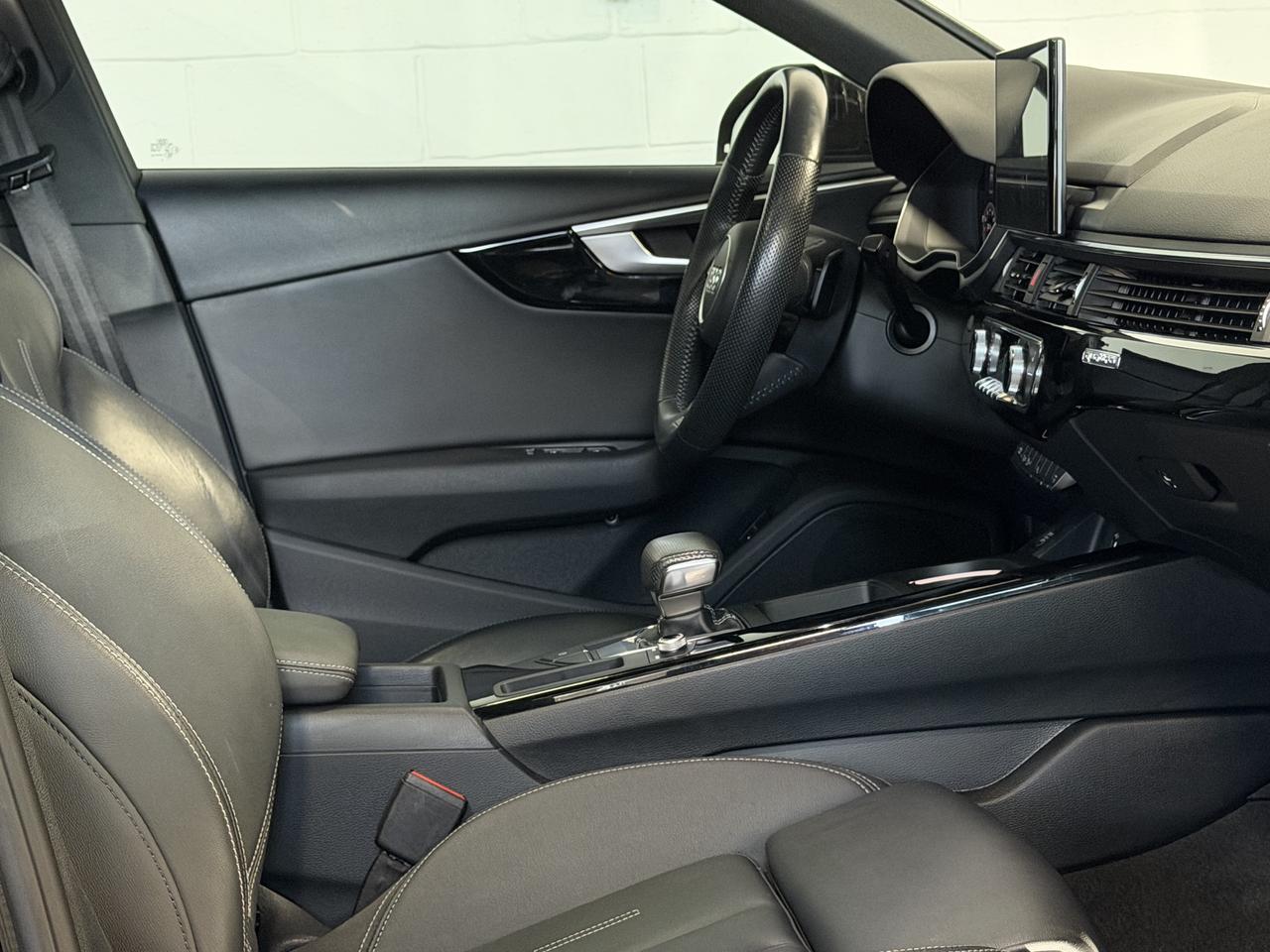 2020 Audi A4 Progressiv S-Line, Navi, Backup, Sunroof Photo