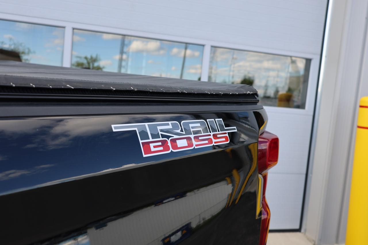 2022 Chevrolet Silverado 1500 LT Z71 Trail Boss 5.3L V8 Photo