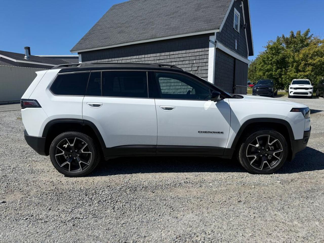 2026 Jeep Cherokee OVERLAND Photo