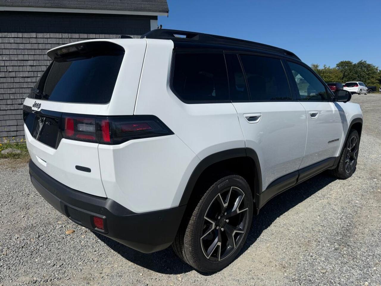 2026 Jeep Cherokee OVERLAND Photo