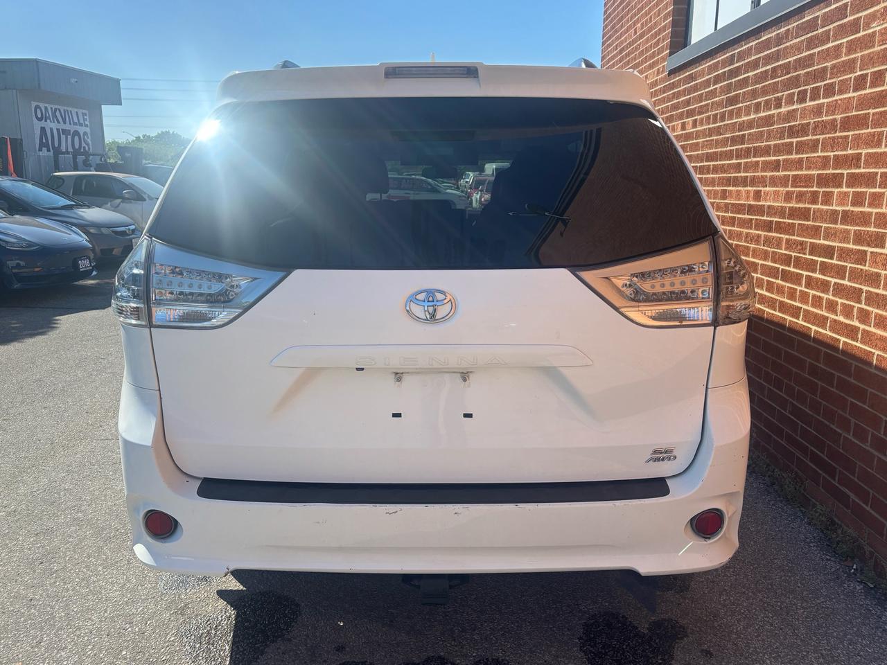 2020 Toyota Sienna SE 7-Passenger AWD Photo