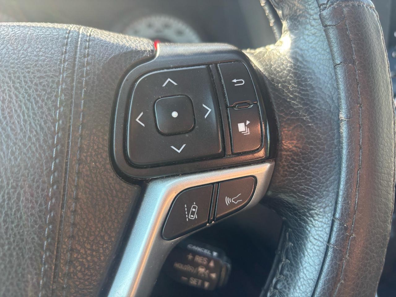 2020 Toyota Sienna SE 7-Passenger AWD Photo