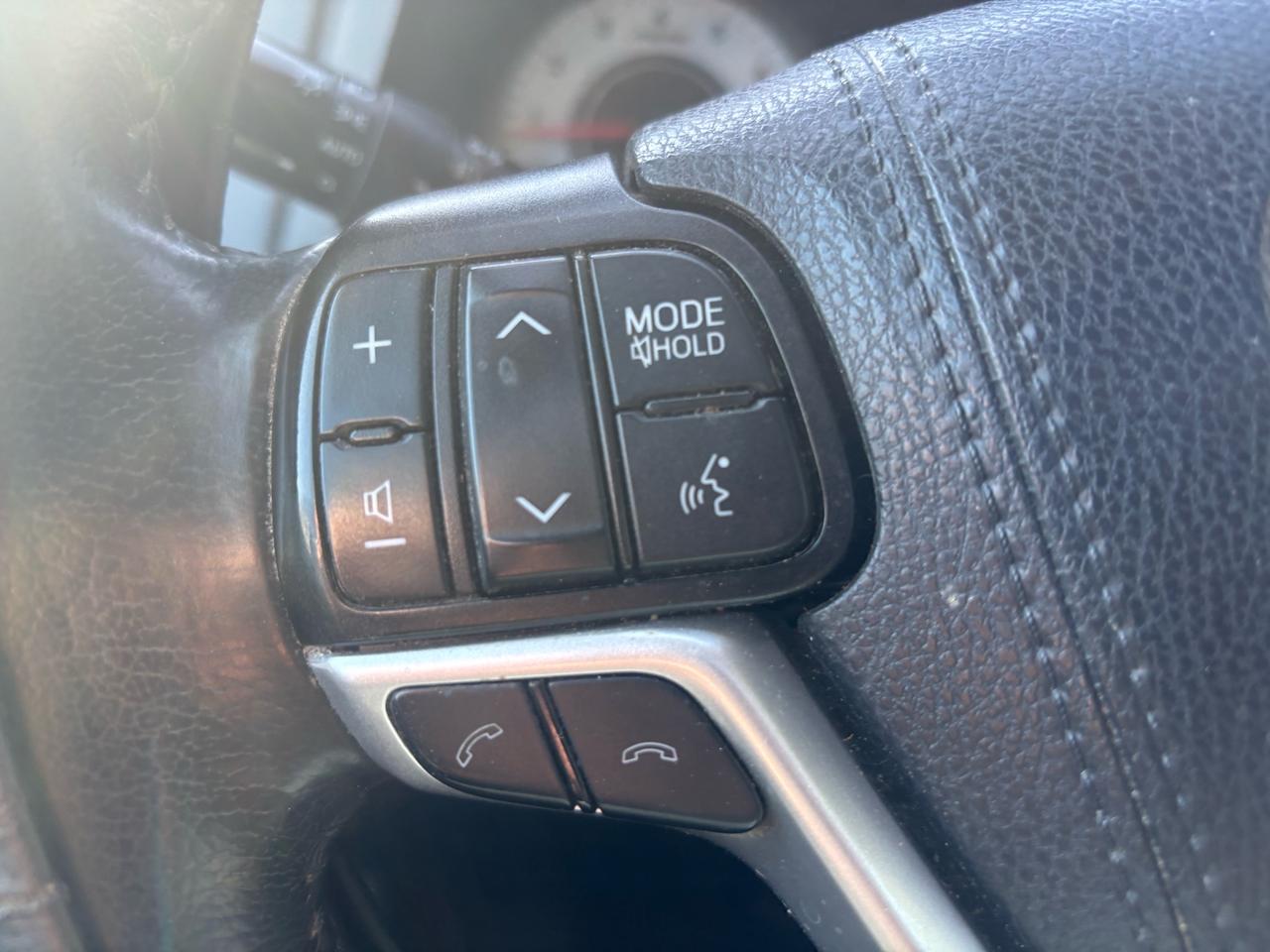 2020 Toyota Sienna SE 7-Passenger AWD Photo