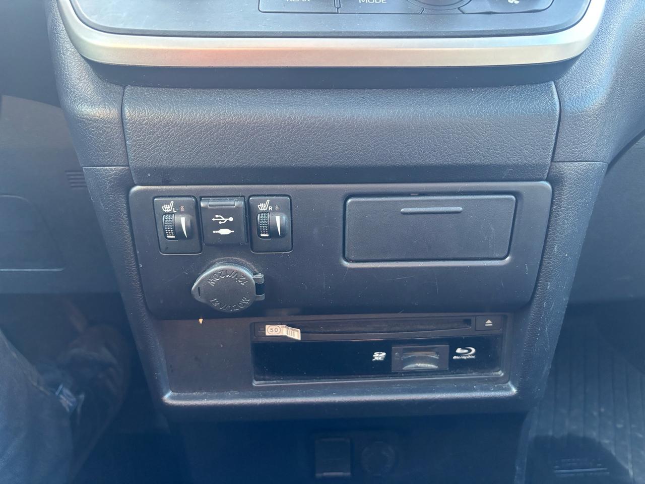 2020 Toyota Sienna SE 7-Passenger AWD Photo