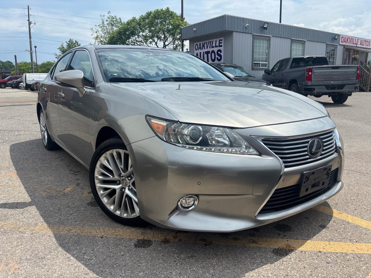 2015 Lexus ES 350 4dr Sdn Photo