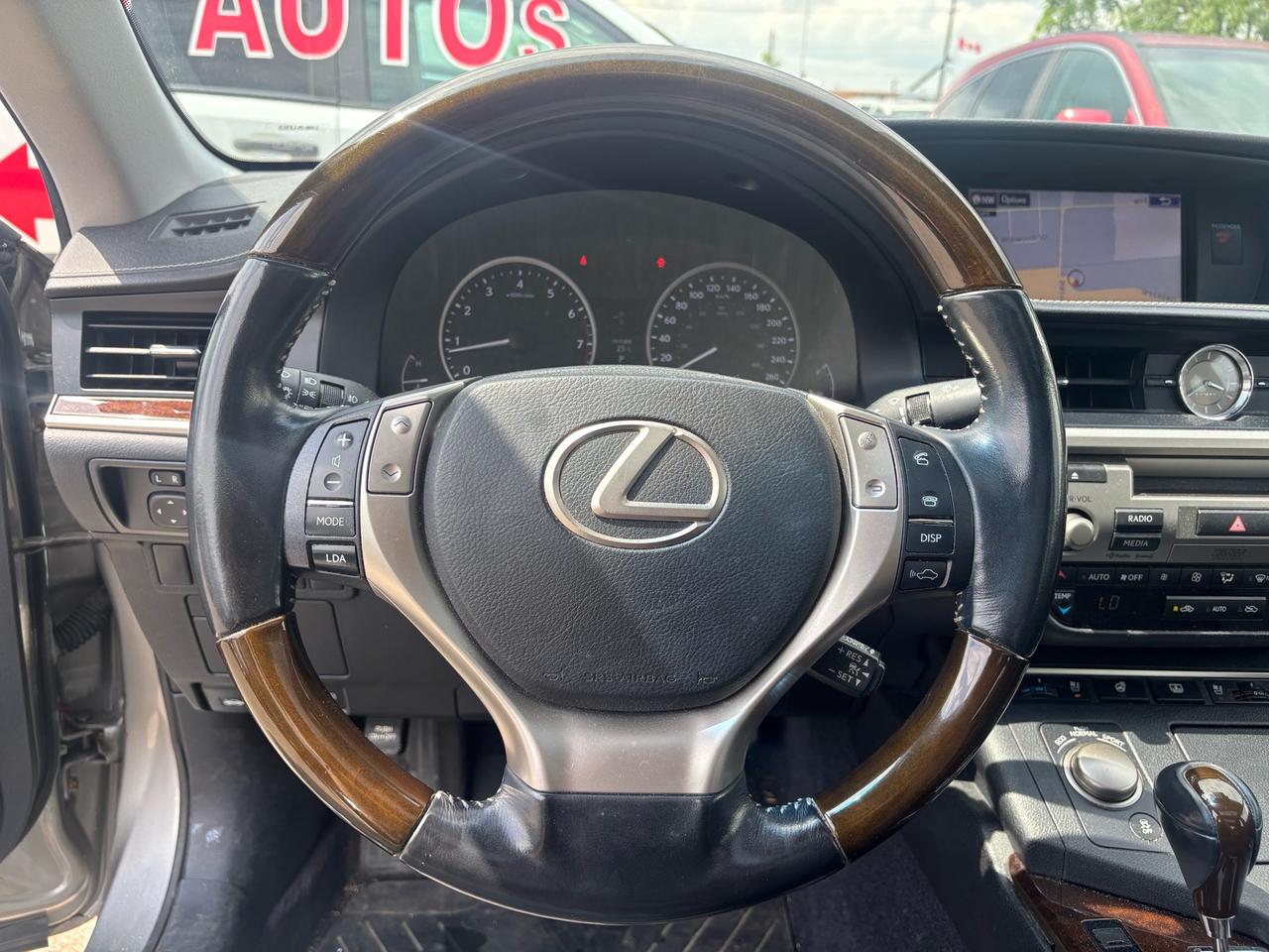 2015 Lexus ES 350 4dr Sdn Photo