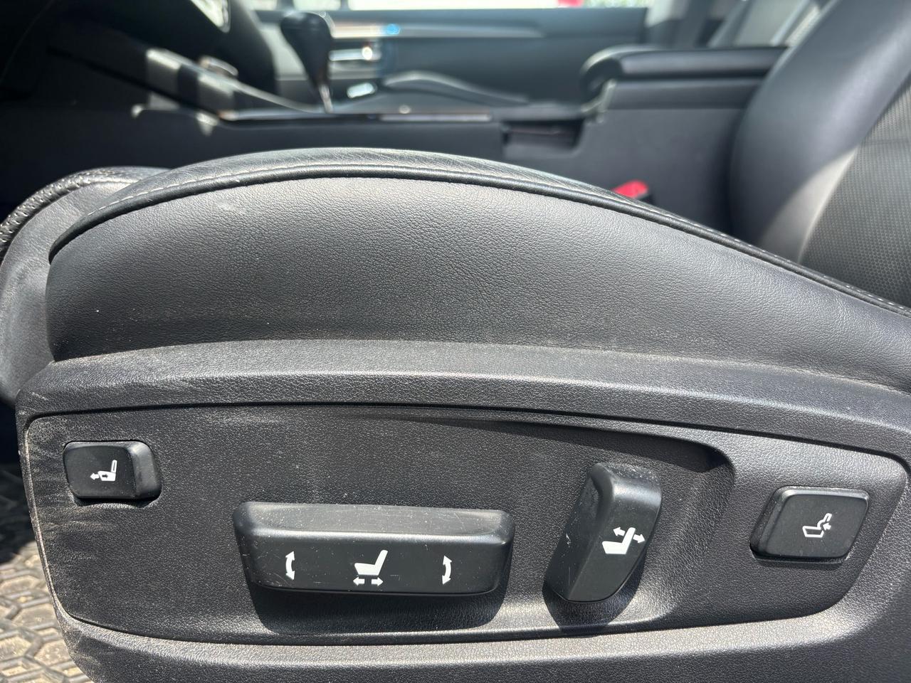 2015 Lexus ES 350 4dr Sdn Photo