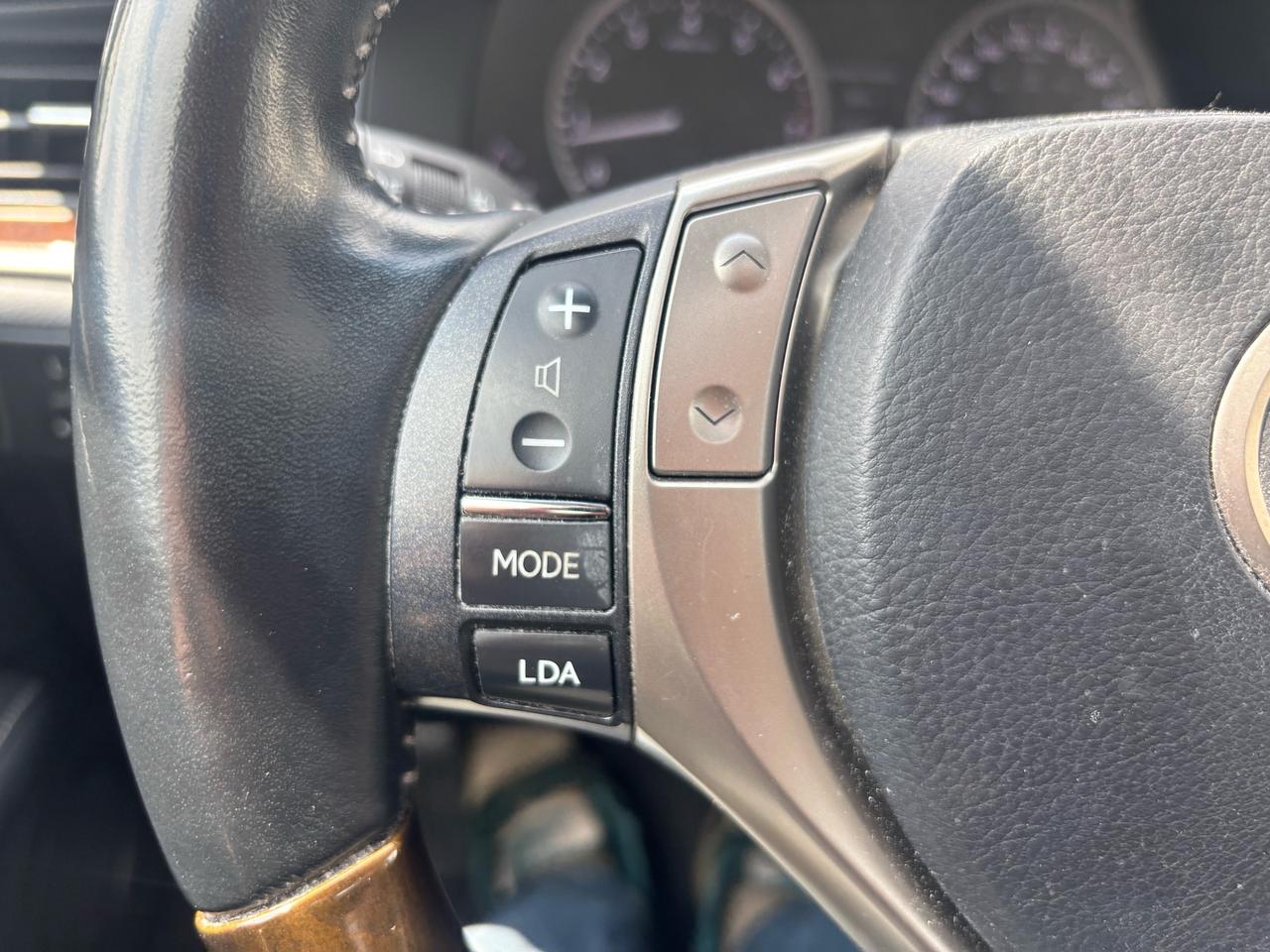 2015 Lexus ES 350 4dr Sdn Photo