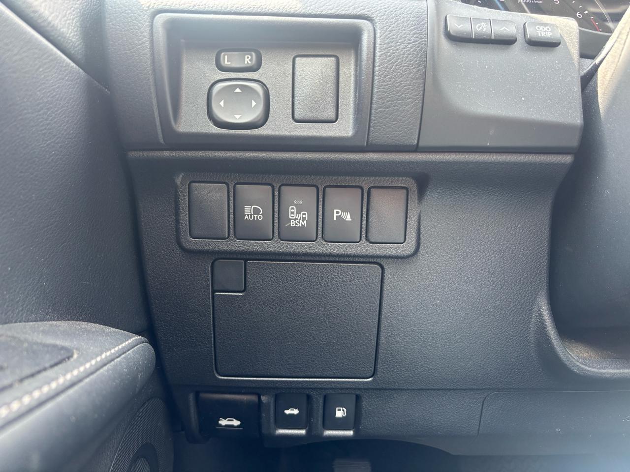 2015 Lexus ES 350 4dr Sdn Photo