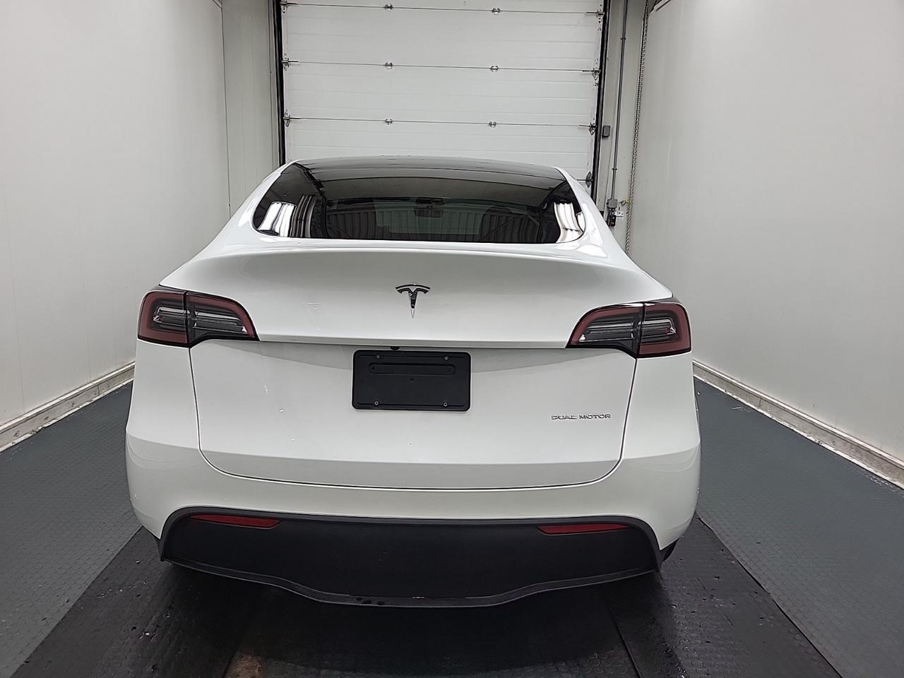 2023 Tesla Model Y LONG RANGE ALL-WHEEL DRIVE - NAVI - 13,000KMS !!! Photo
