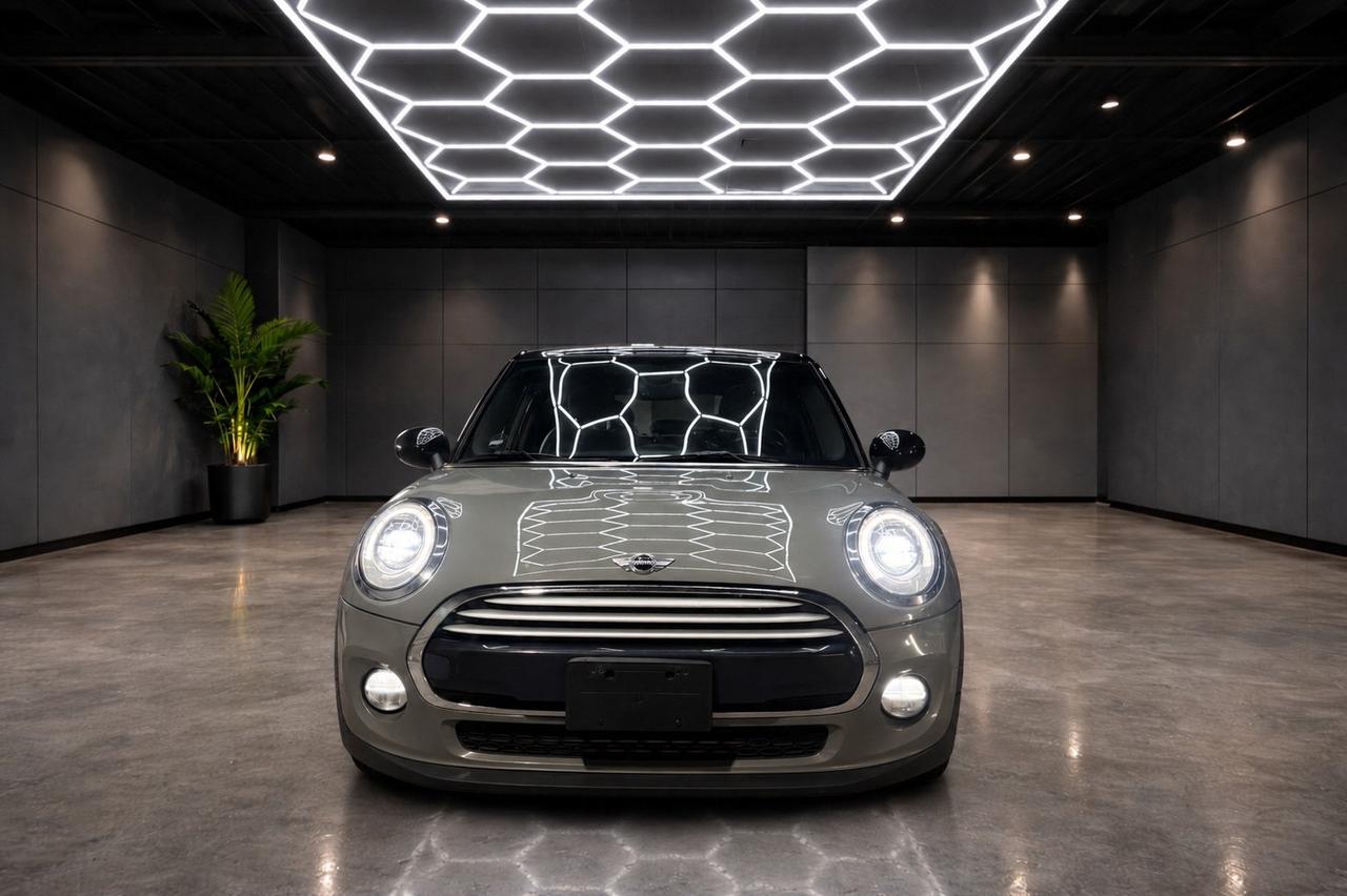 2015 MINI Cooper 5 Door 5dr Hardtop Photo