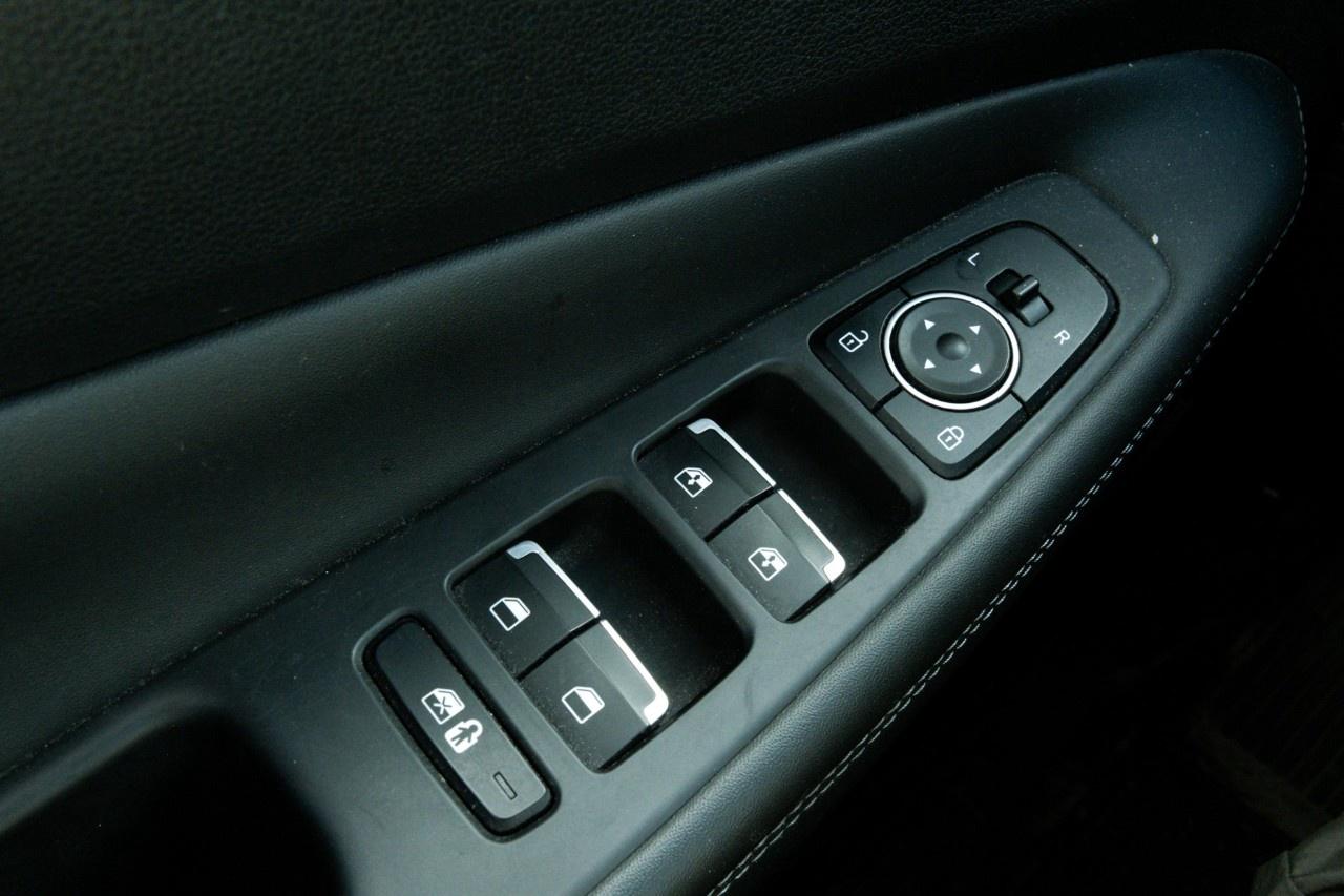2023 Hyundai Santa Fe Hybrid Luxury AWD Photo