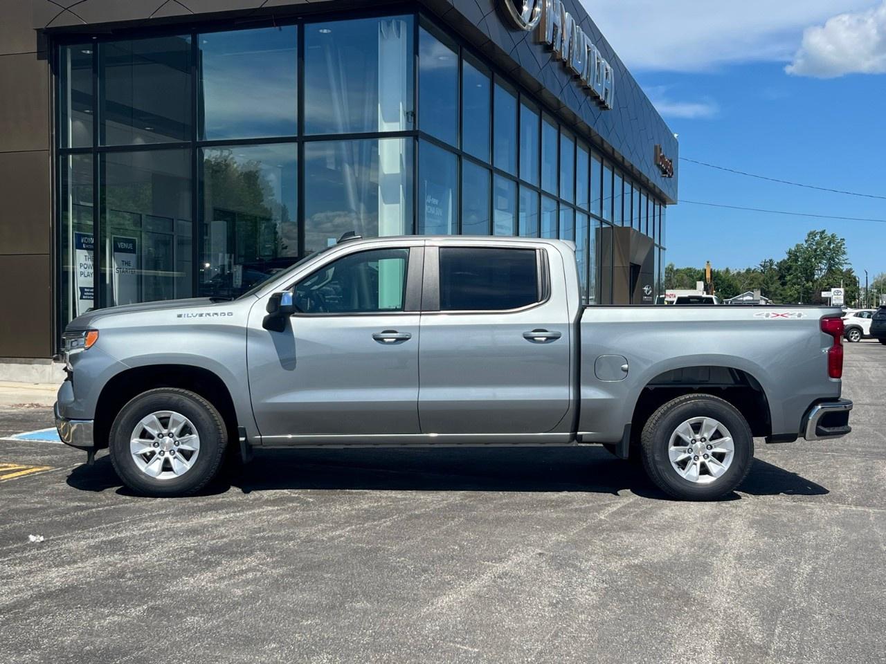 2025 Chevrolet Silverado 1500 Crew Cab Short Box 4-Wheel Drive LT Photo