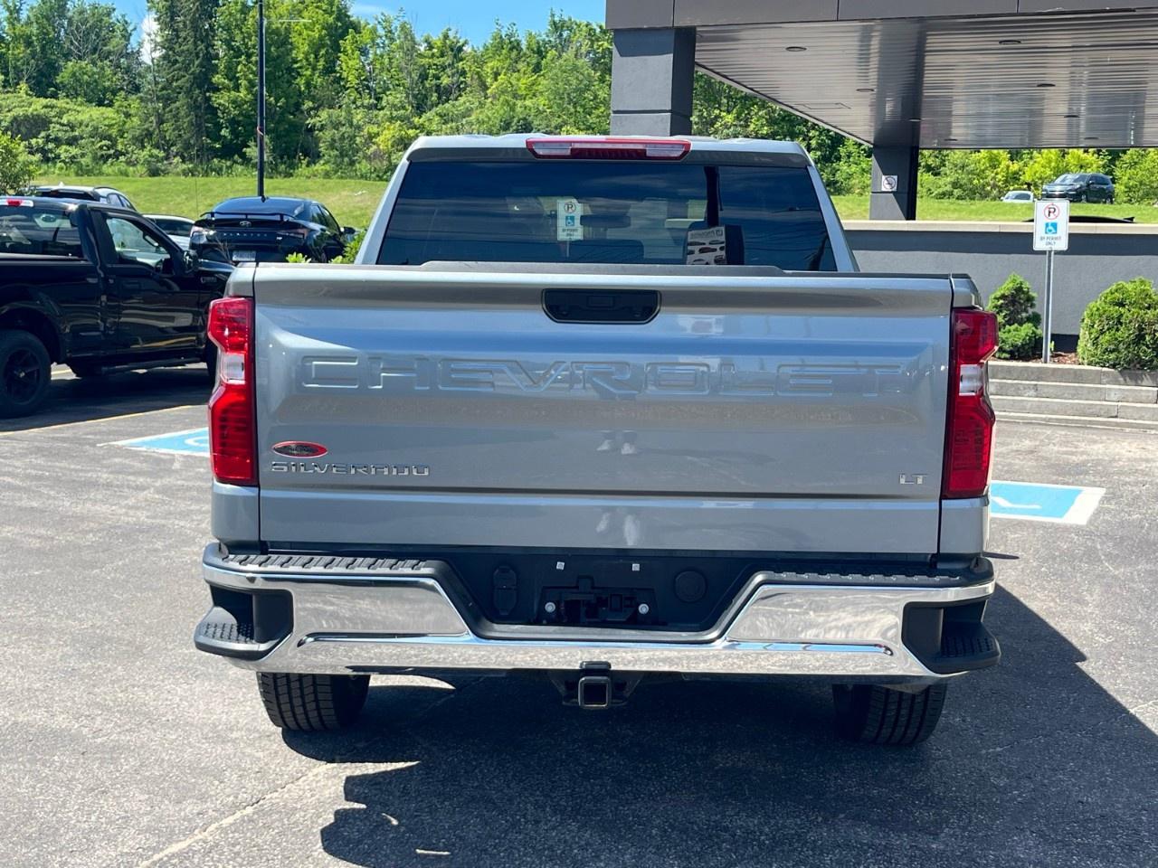 2025 Chevrolet Silverado 1500 Crew Cab Short Box 4-Wheel Drive LT Photo