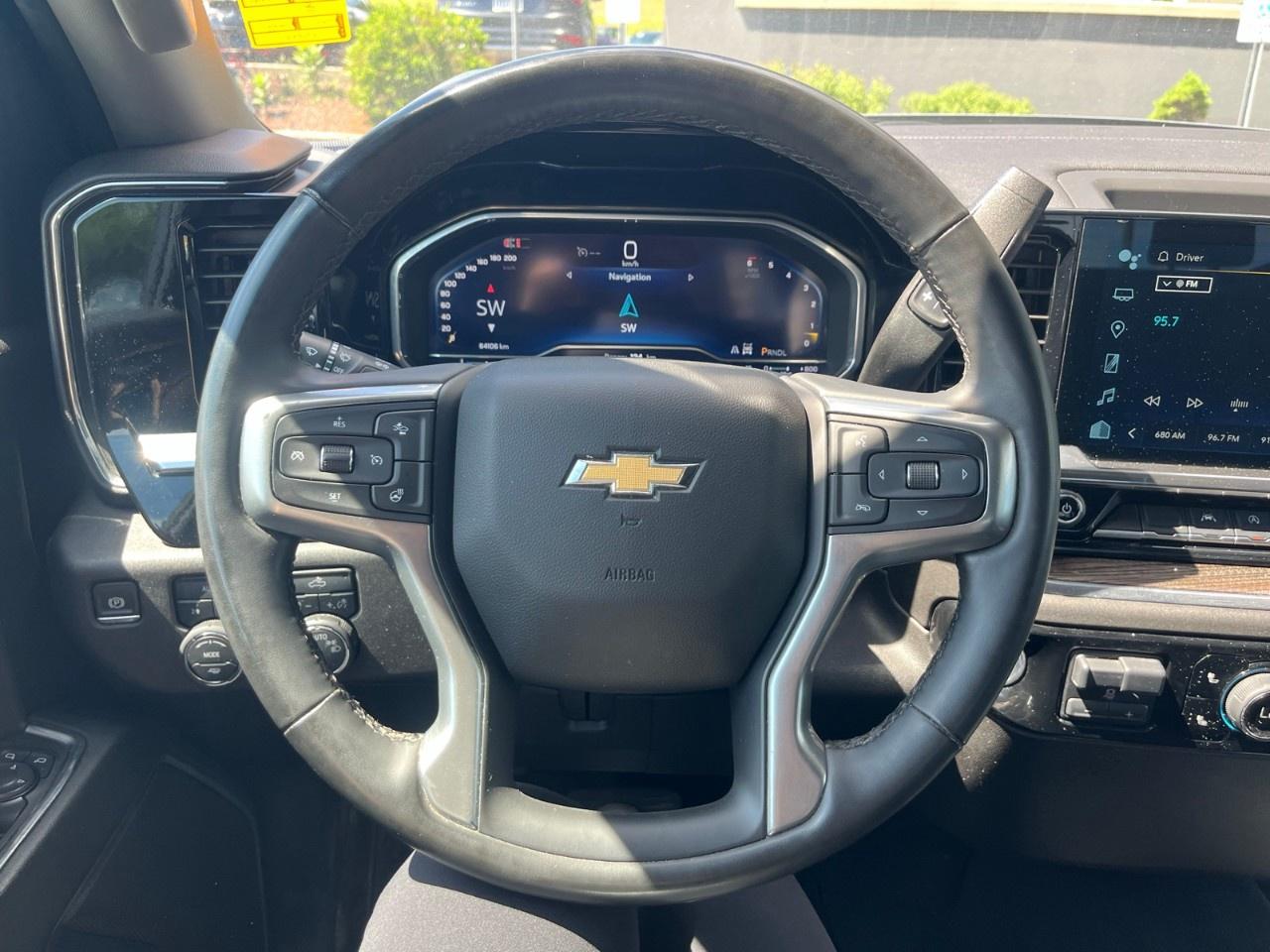 2025 Chevrolet Silverado 1500 Crew Cab Short Box 4-Wheel Drive LT Photo